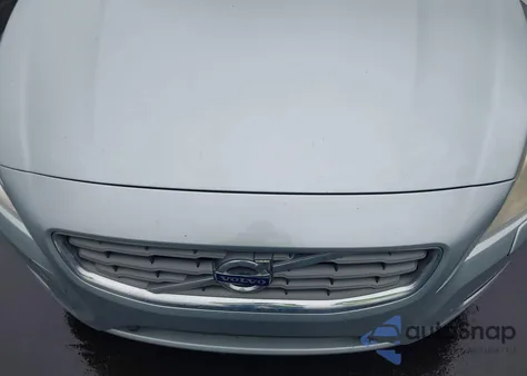 2013 Volvo S60 T6 from USA, damaged, VIN YV1902FH1D2177080